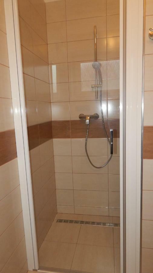 Apartmany Andrea Brzecław Zewnętrze zdjęcie